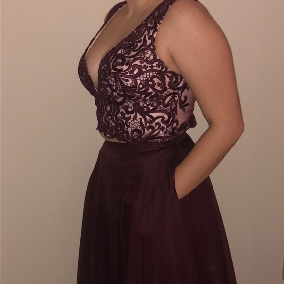 2 PIECE PROM DRESS - Picture 5 of 8